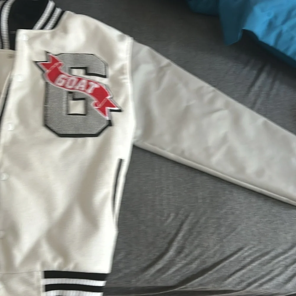 Jacket - Picture 3 of 7